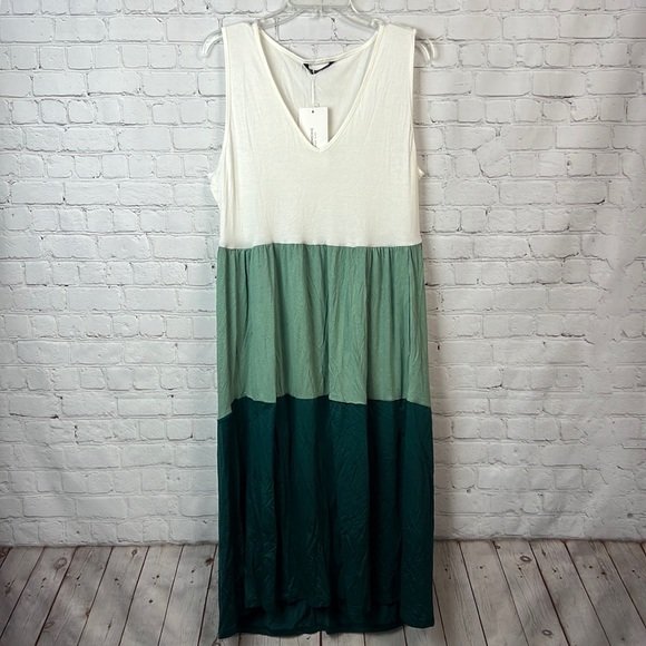BloomChic Green & Ivory Colorblock Tiered Dress Size 10 - Picture 2 of 5